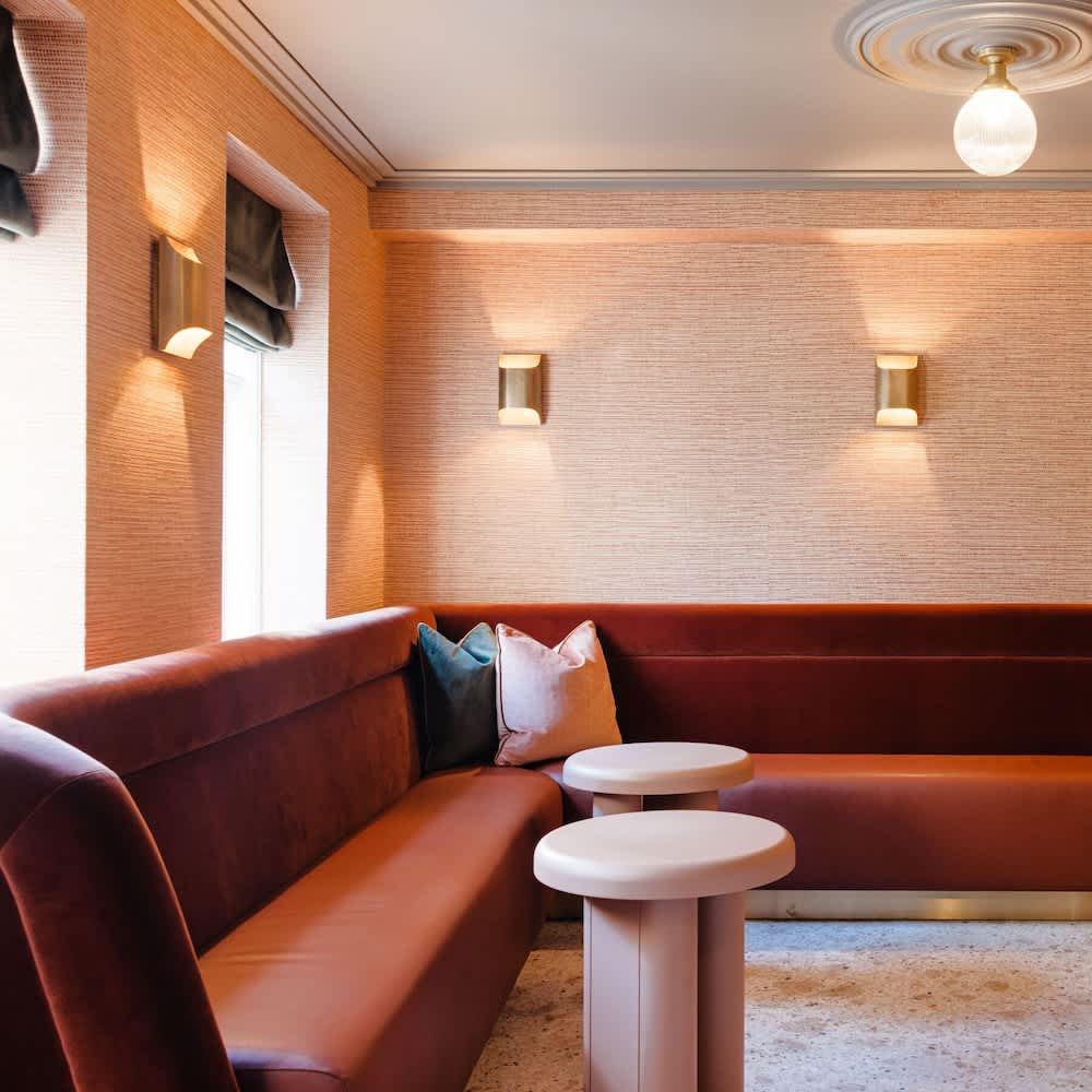Siddeområde i lobbyen