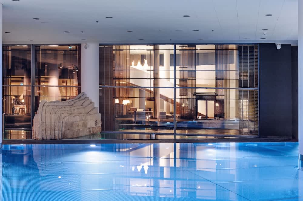 Indendørs pool