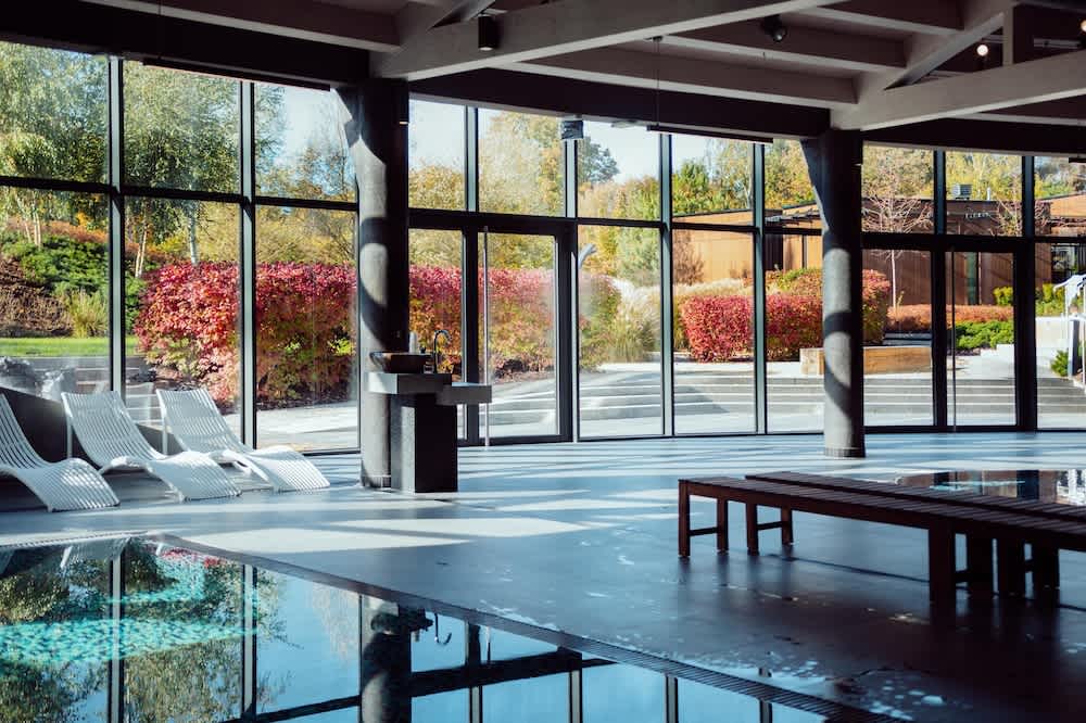 Indendørs pool