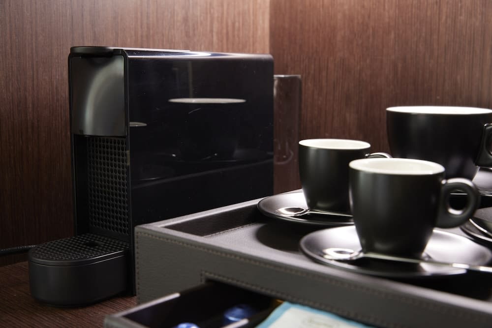 Kaffe og/eller kaffemaskine