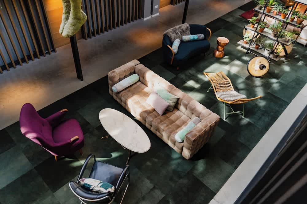 Siddeområde i lobbyen