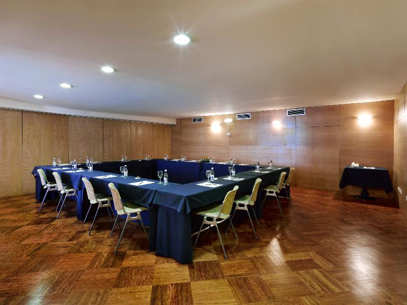 Konferencer