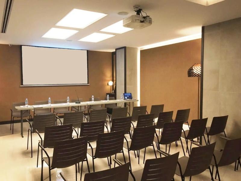 Konferencer