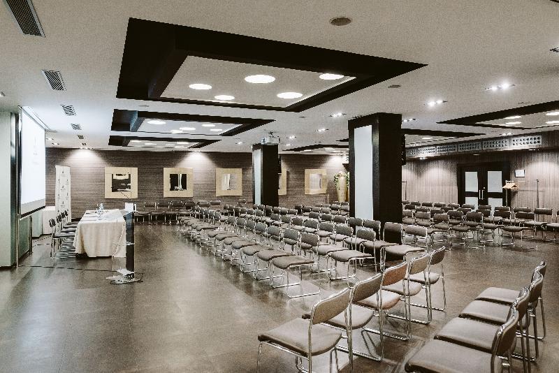 Konferencer