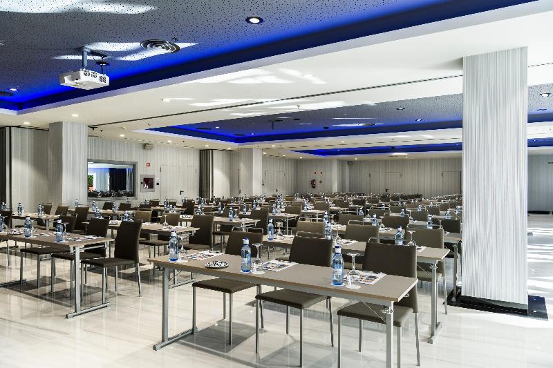 Konferencer
