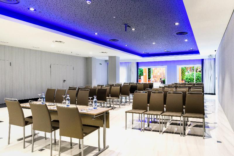 Konferencer