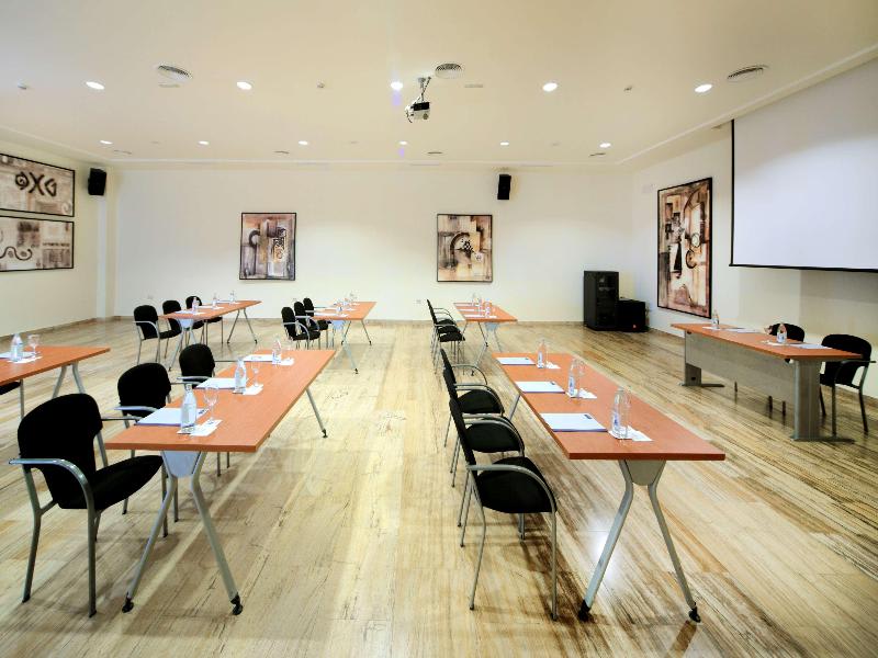 Konferencer