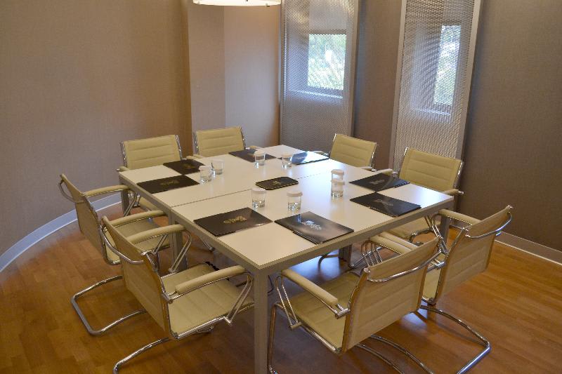 Konferencer