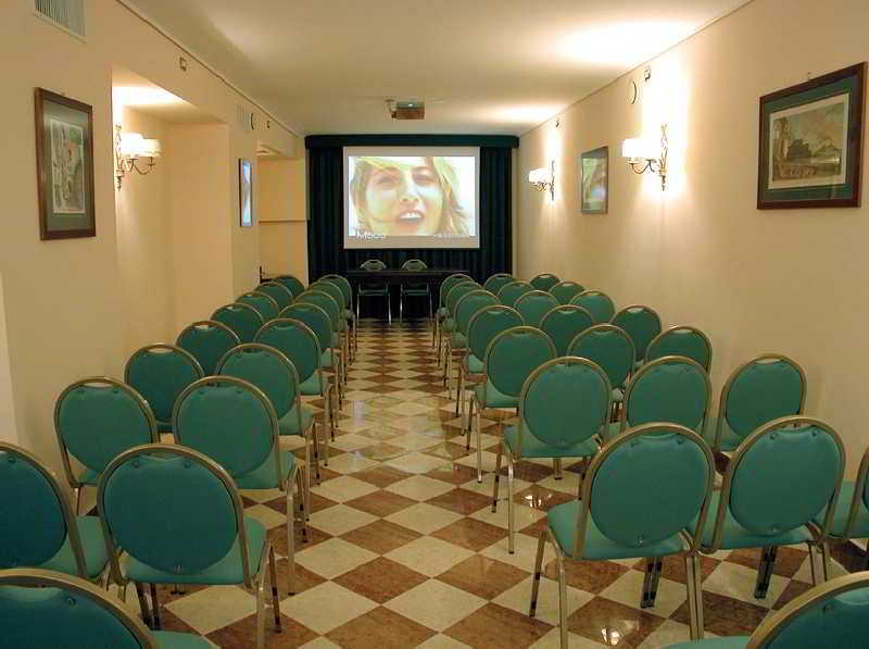 Konferencer