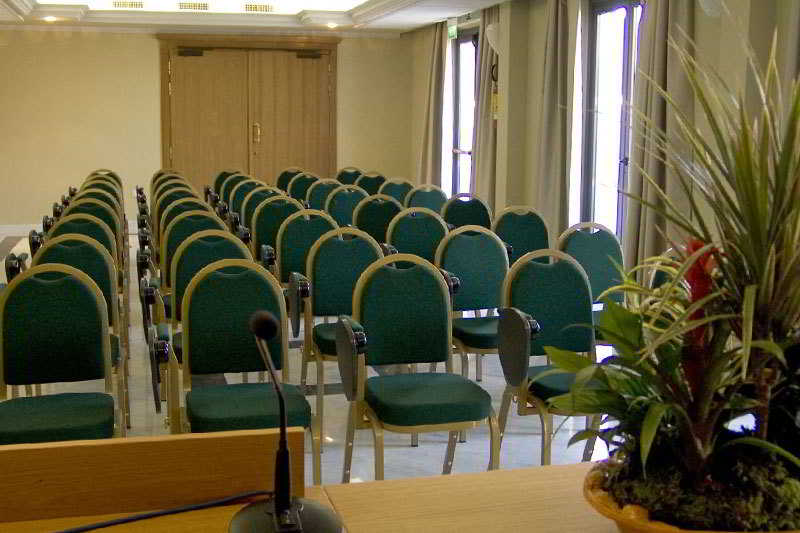 Konferencer