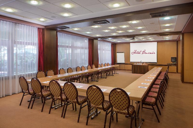 Konferencer