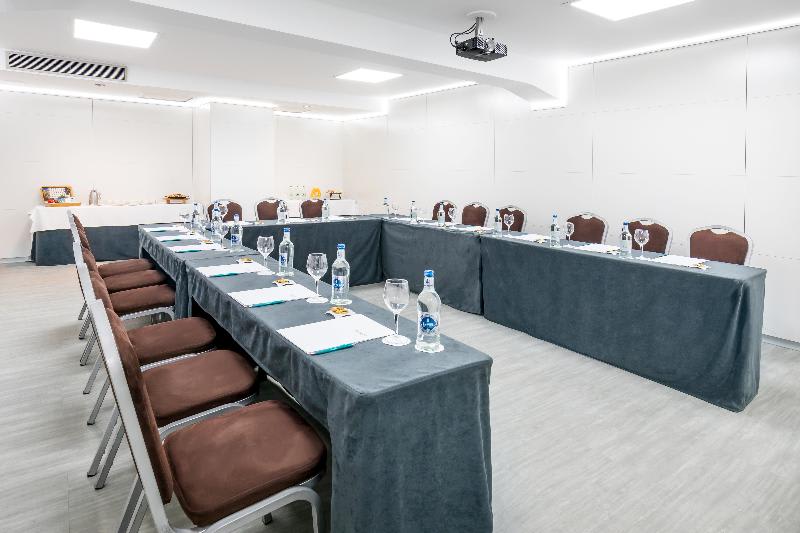 Konferencer