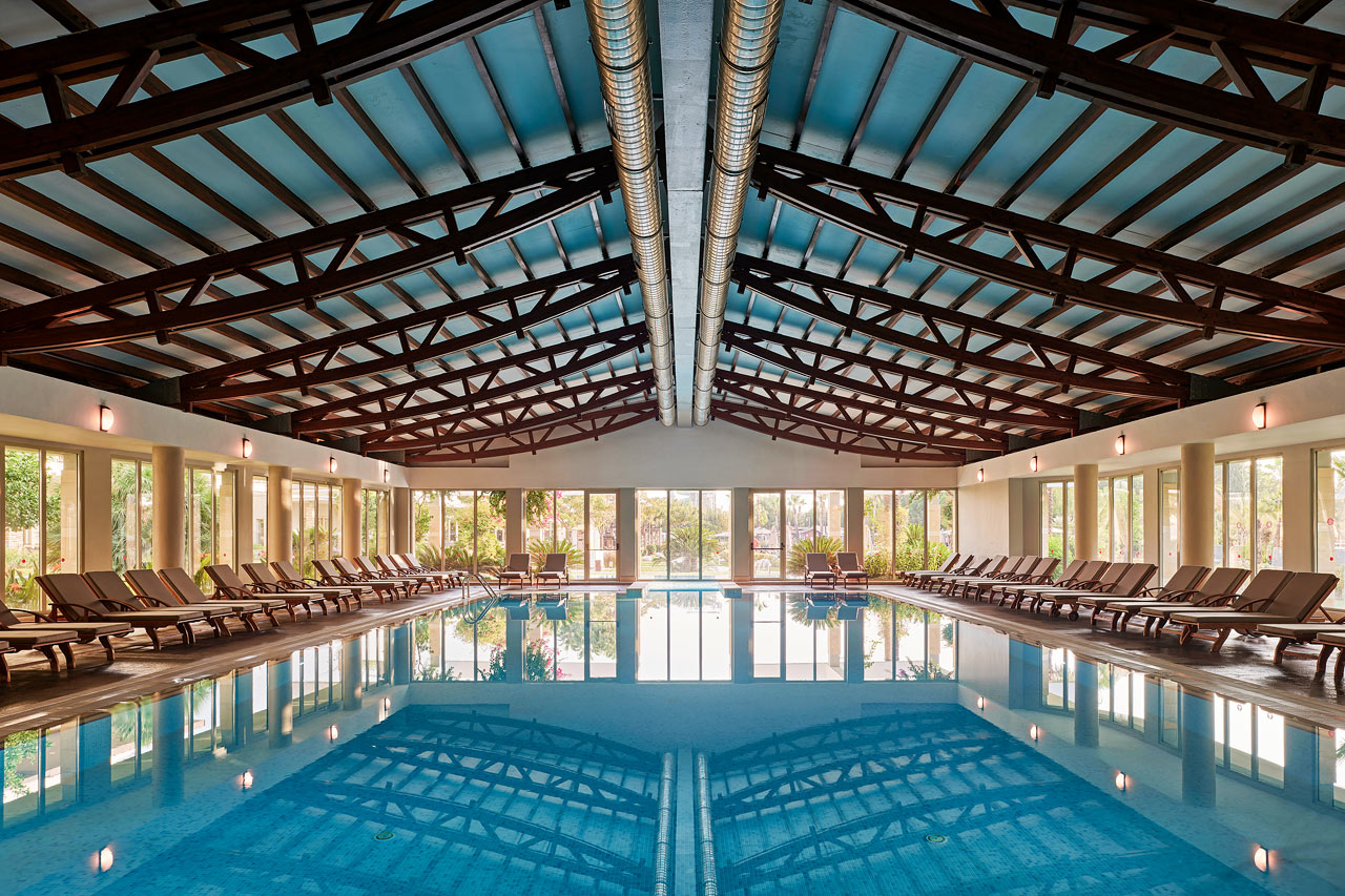 Indendørs pool