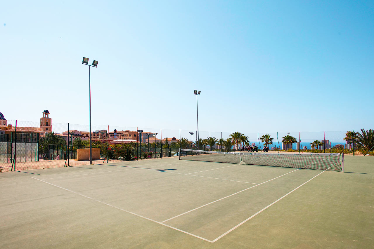 Hotellets tennisbane