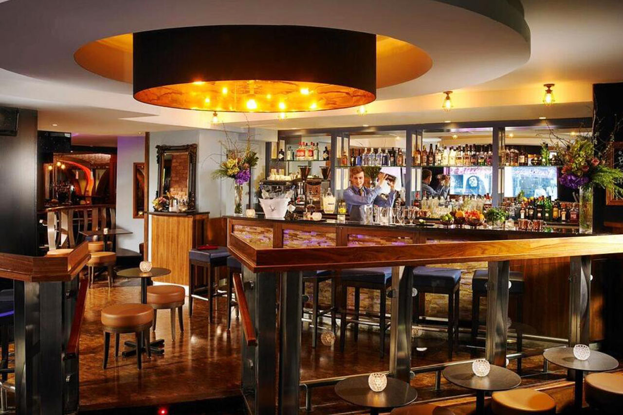 Bar