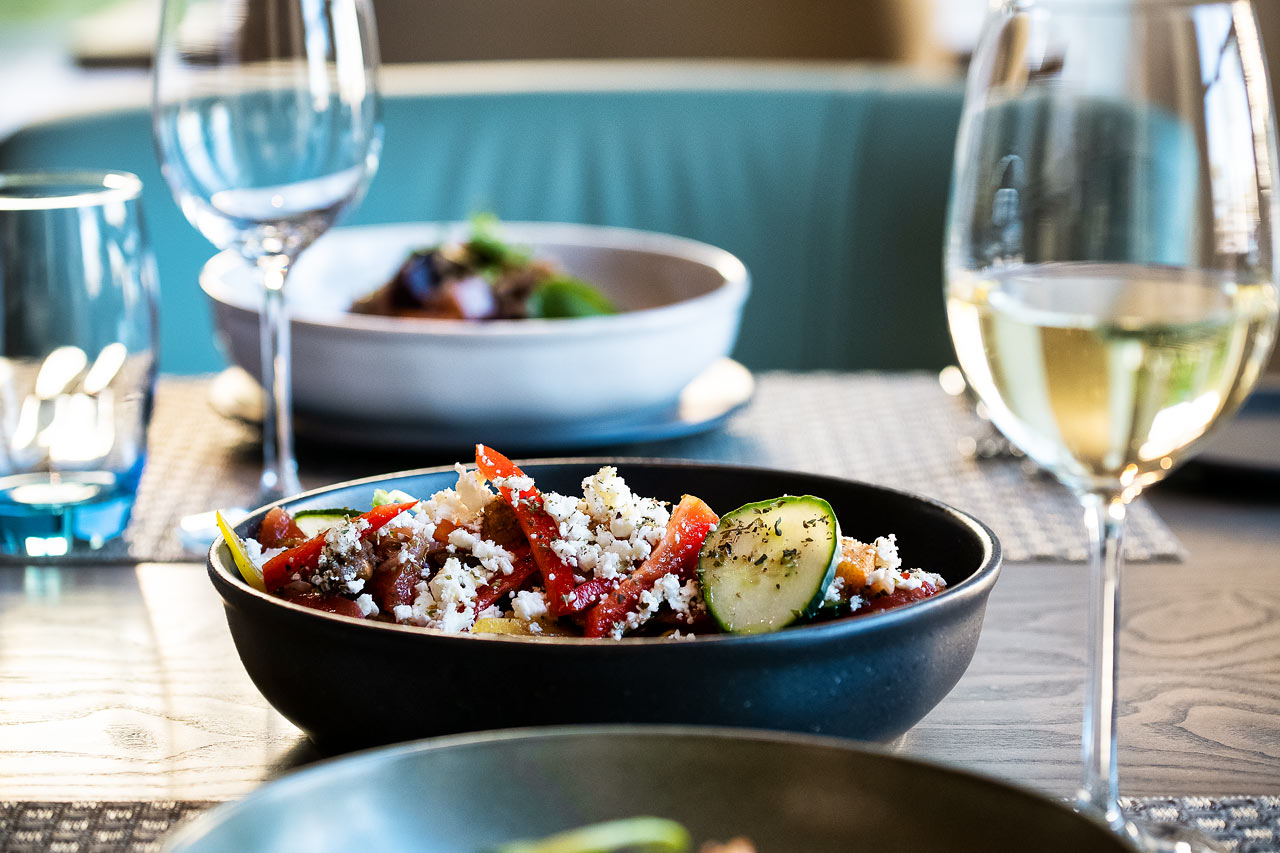 A la carte-restaurant med græske fusionsretter