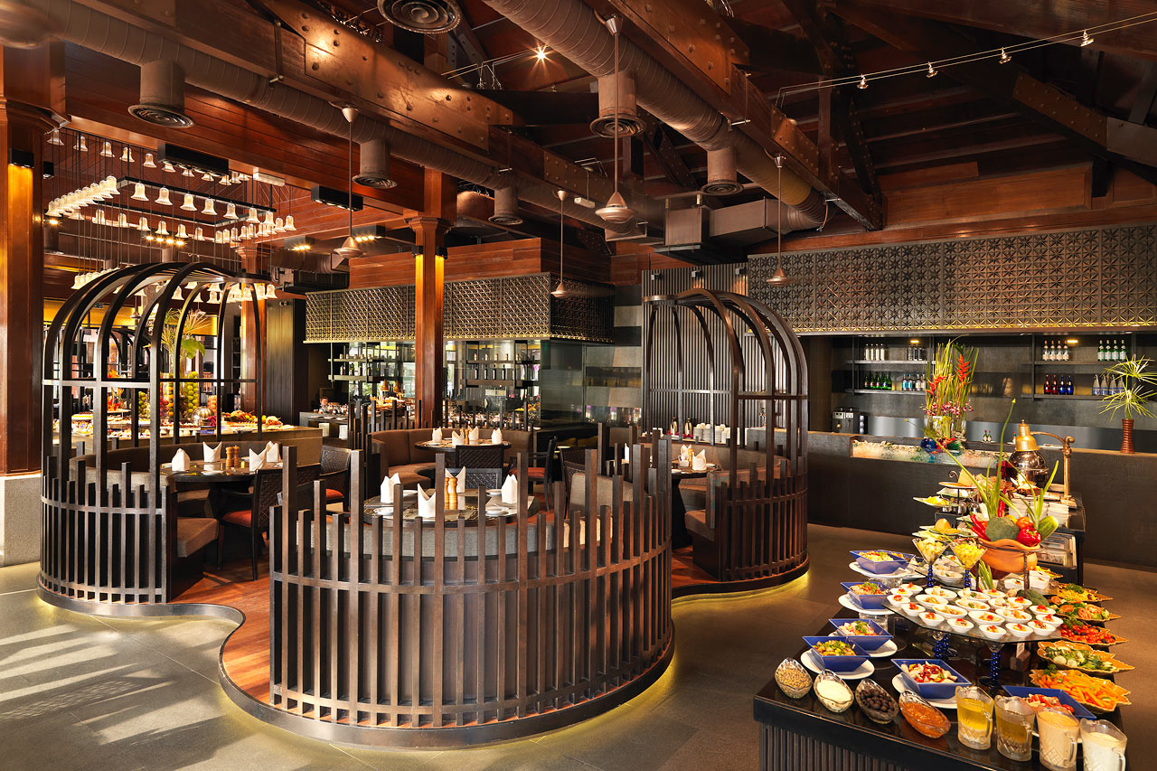 En af hotellets indbydende restauranter