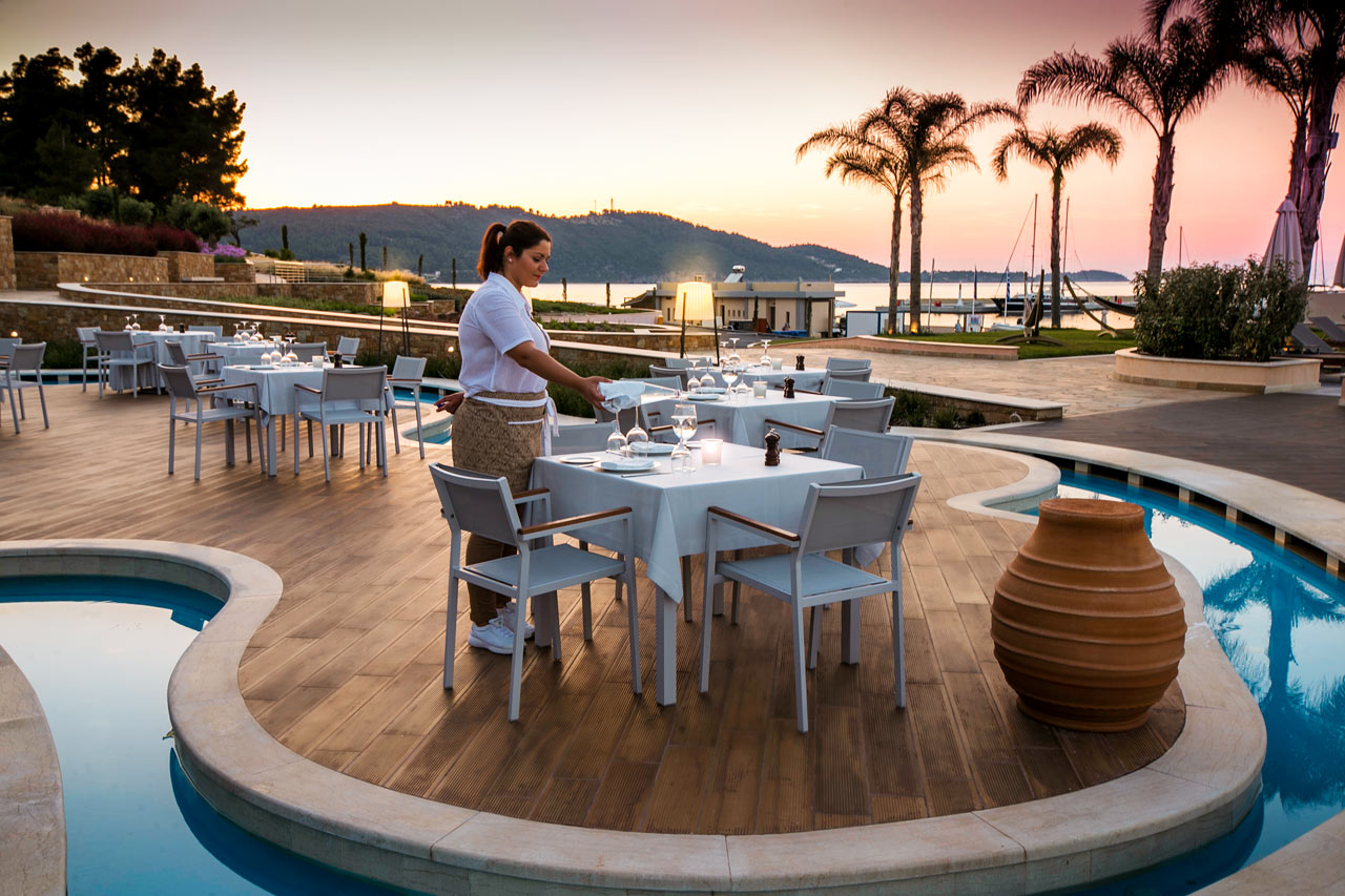 A la carte-restaurant ved poolen
