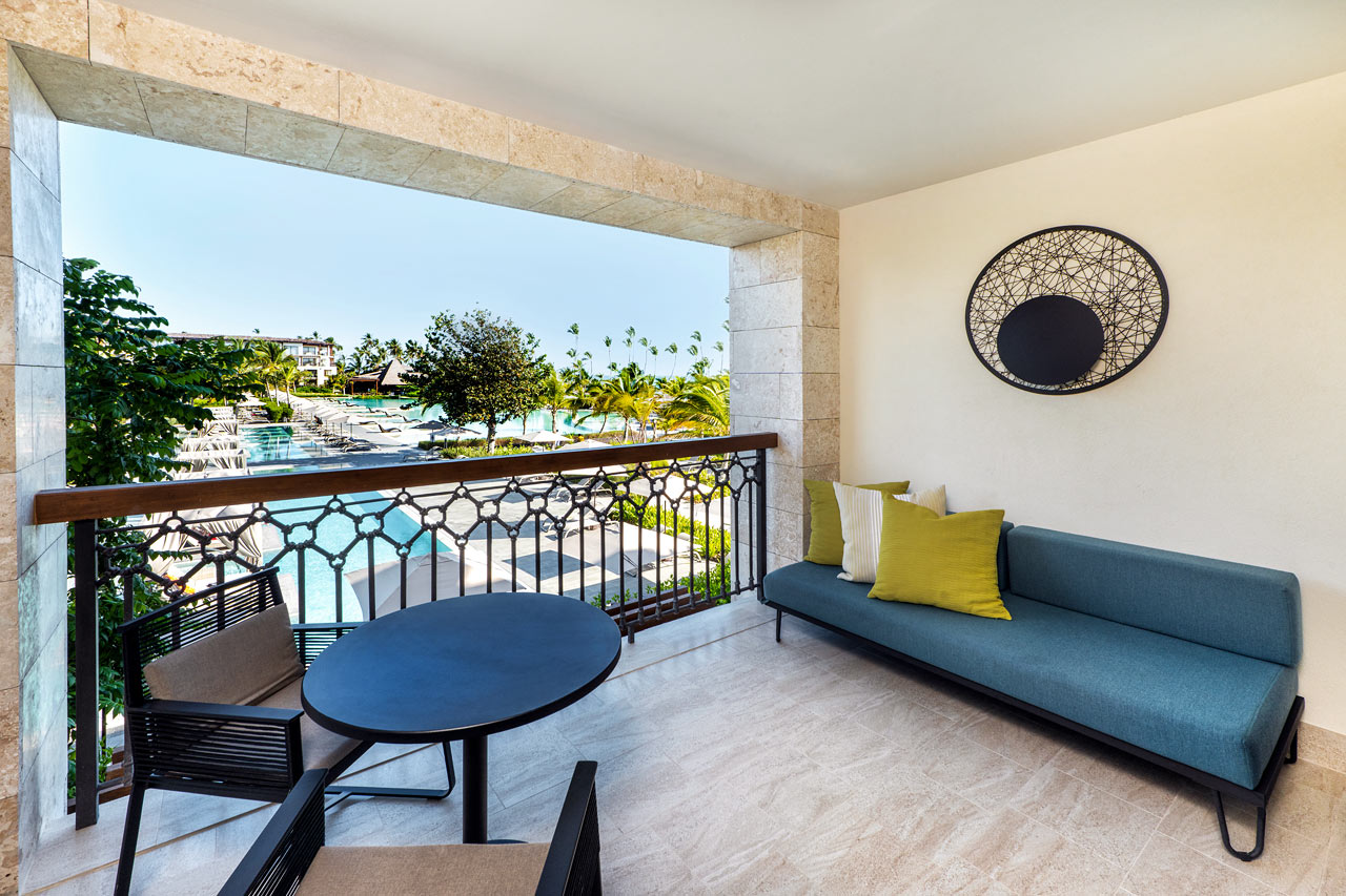 Juniorsuite med balkon mod poolområdet